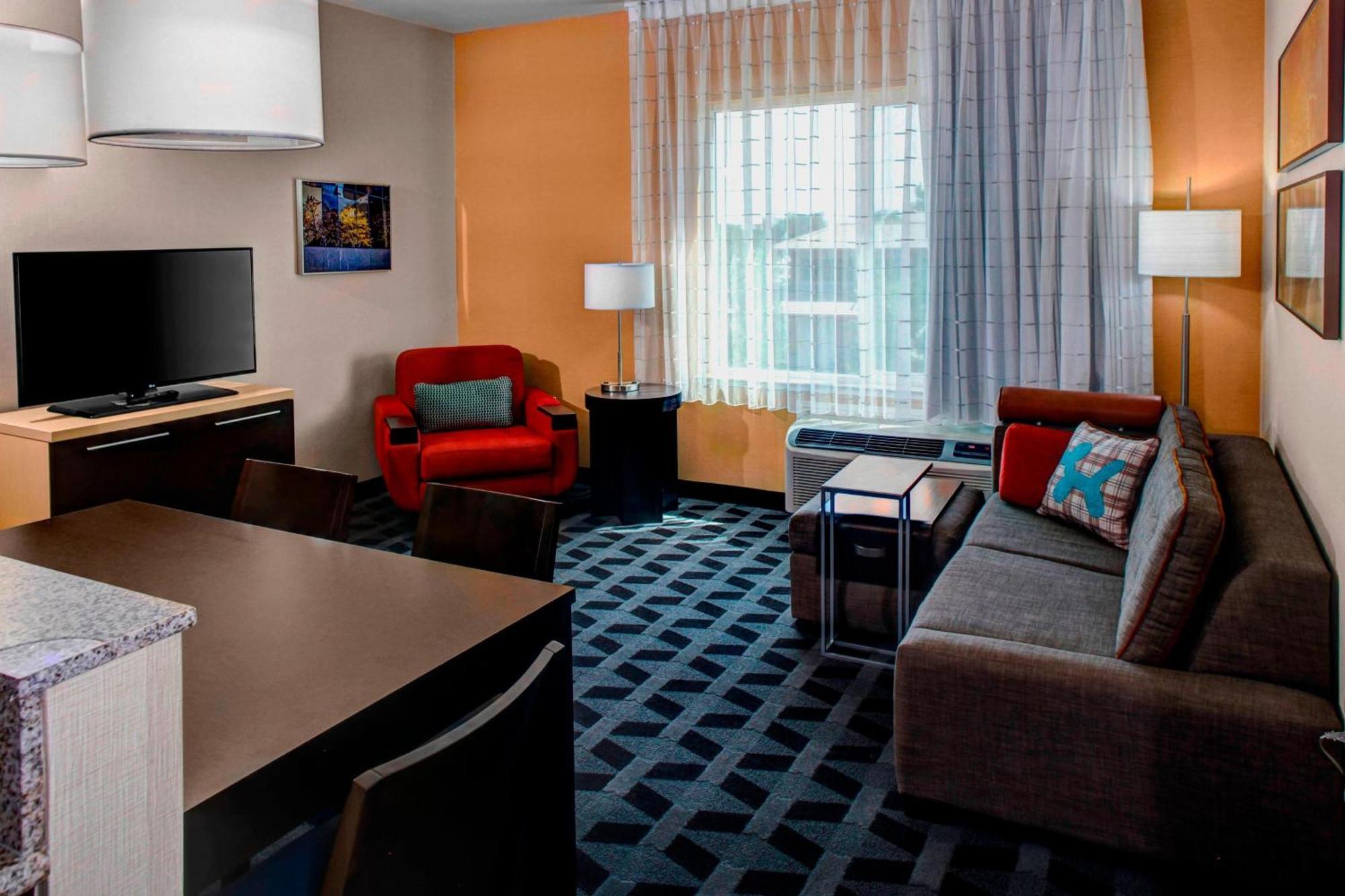Towneplace Suites By Marriott Bakersfield West Екстер'єр фото